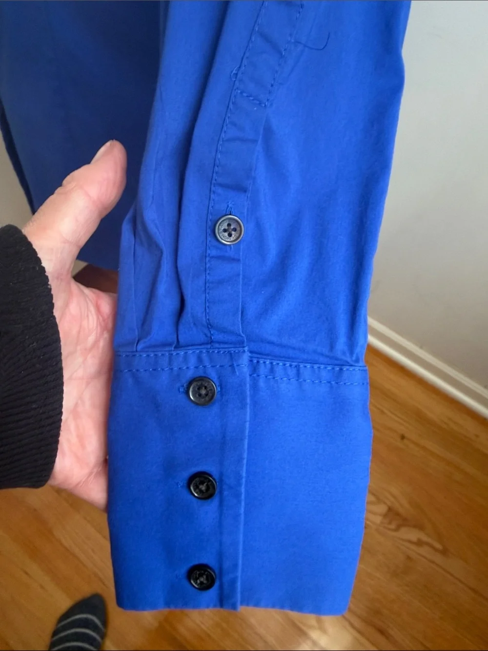 Express Fitted Button-Down Shirt in Cobalt Blue M - Picture 4 of 8